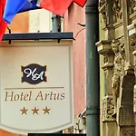 Artus - Old Town فندق