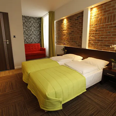 Artus - Old Town 3*