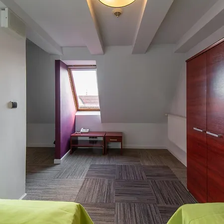Hotel Artus - Old Town 3*