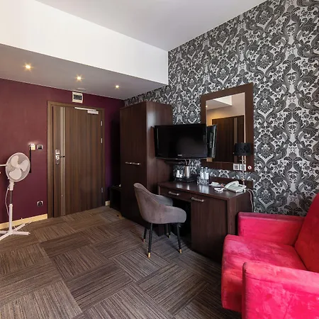Artus - Old Town 3*