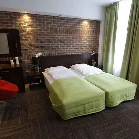 Artus - Old Town 3*