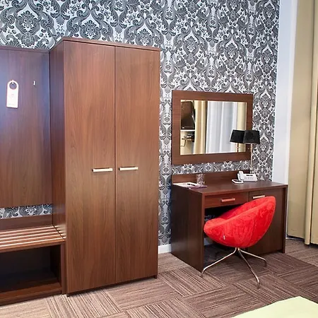 Hotel Artus - Old Town 3*